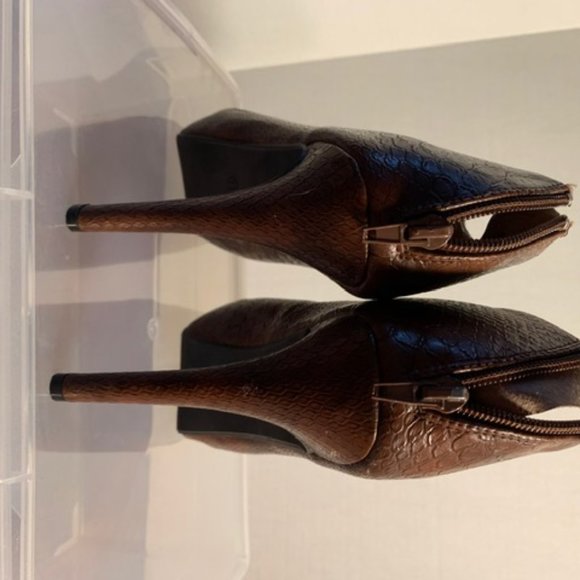 Dot's brown alligator peep toe heels - Picture 6 of 8